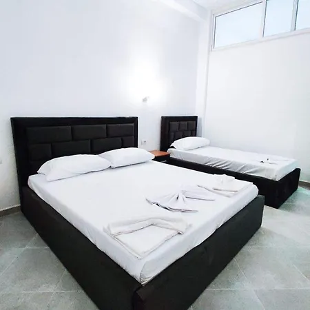 Aparthotel La Luna Sarande